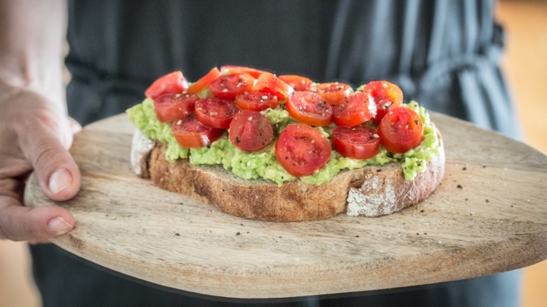 Avocado Tomaten Brot