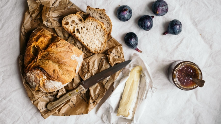 Konfi mit Käse & knusprigstem Schweizer Brot