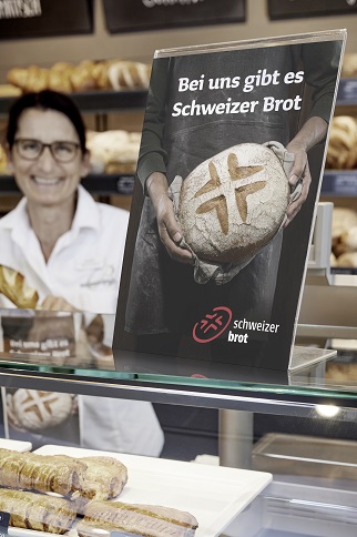 Aufsteller "Bei uns gibt es Schweizer Brot"