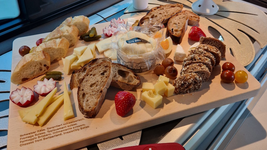 Apérobeispiel Brot und Käse