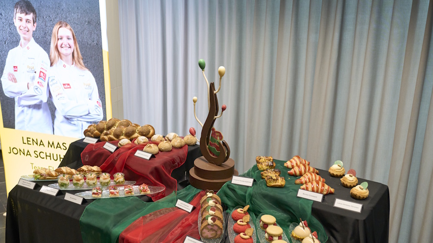 Präsentationstisch von Lena und Jona