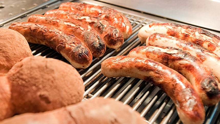 St. Galler Kalbsbratwürste mit Brot